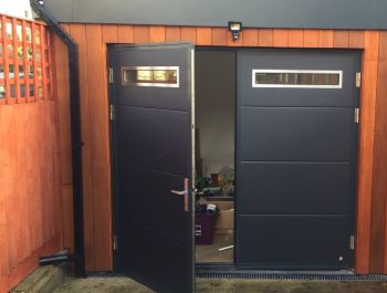 Ryterna Flush Slick Insulated Side-Hinged garage doors